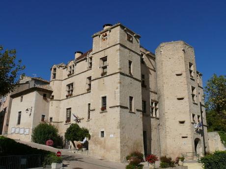 Avous de continuer 7 meurtres à Château-Arnoux