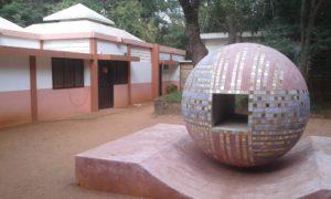 Départ d’Auroville – Utopie mirage miracle Départ d’Auroville – Utopie mirage miracle