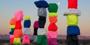Art et perception dans l’art contemporain ugo-rondinone, land-art, pop-art, desert, installation, las-vegas, mojave, seven-magic-mountains