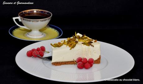 Cheesecake au chocolat blanc et pistaches.