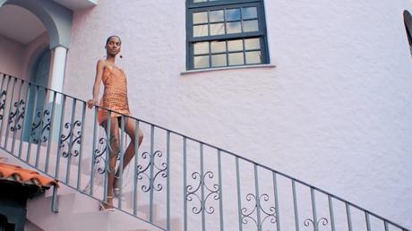 La bomba : Jacquemus signe une vidéo qui sent bon l’été La bomba : Jacquemus signe une vidéo qui sent bon l’été