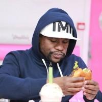 Ces sportifs qui sont de vrais fans de junk food Ces sportifs qui sont de vrais fans de junk food