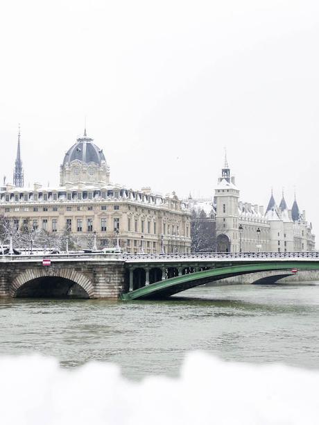 paris sous la neige photo video seine ville monument