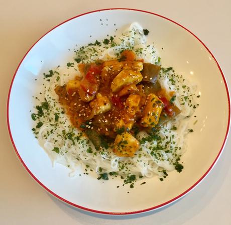Recette maline : wok au Curry jaune de légumes & poulet