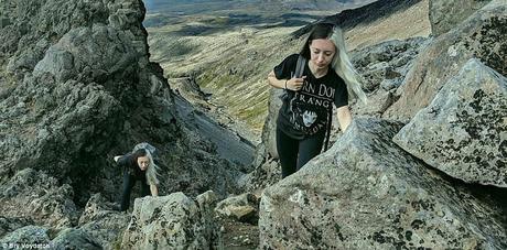 Elle se photographie sur les lieux précis du tournage du Seigneur des anneaux