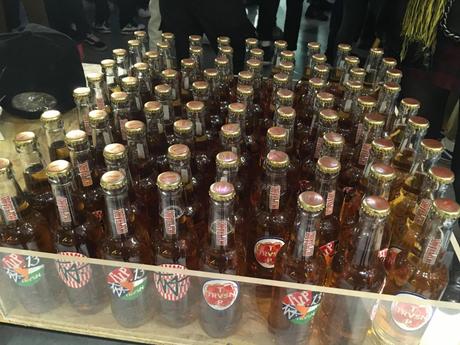 Desperados orne ses bouteilles de patchs avec MNSTR