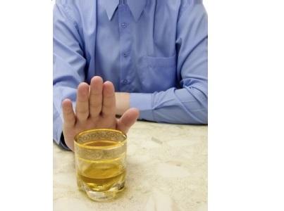 ALCOOL : A la fois facteur et accélérateur du risque de démence