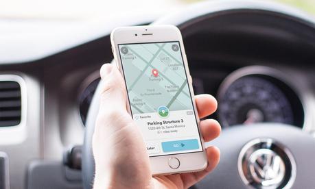 Waze sur iPhone voit le trafic prévu pour votre destination avant de commencer à conduire