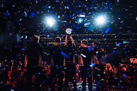 Team Dignitas et Rogue ont tout gagné aux IEM Katowice vainqueurs-IEM-2018-720