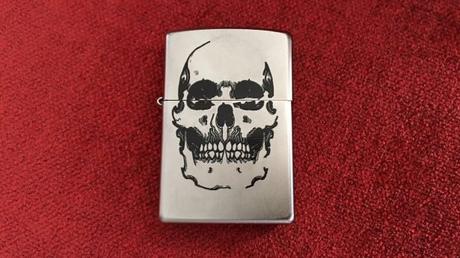 Mon briquet Zippo qui ne me quitte plus depuis plusieurs années