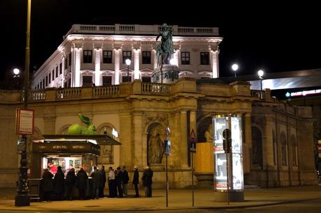 vienne nuit albertina wurstelstand bitzinger