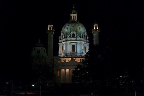 vienne nuit karlsplatz karlskirche église saint-charles