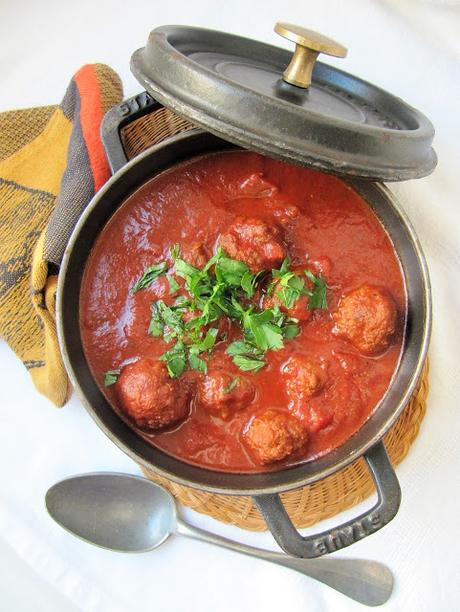 Sauce tomate aux boulettes de boeuf & chorizo Sauce tomate aux boulettes de boeuf & chorizo