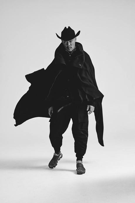 Le trailer de la Vapormax Acronym mélange western et néon Vapormax Acronym