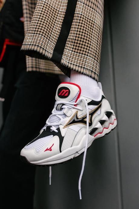 La Mizuno Wave Rider 1 OG arrive samedi chez Club 75 La Mizuno Wave Rider 1 OG arrive samedi chez Club 75
