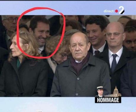 Le candidat à la mairie de Paris qui rit dans les enterrements ! Le candidat à la mairie de Paris qui rit dans les enterrements !