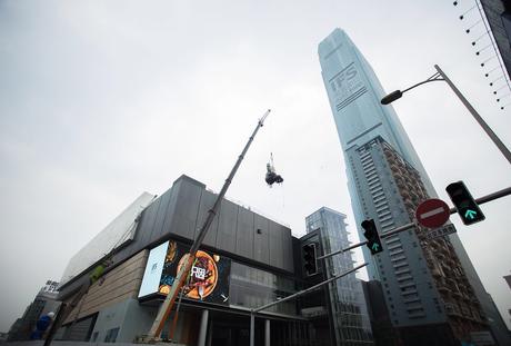 Des sculptures Companion KAWS géantes ont été érigées en Chine Companion KAWS