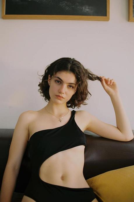 Look At Me Now : Uma et Zoïa par Luna Martin (exclusif) Look At Me Now : Uma et Zoïa par Luna Martin (exclusif)