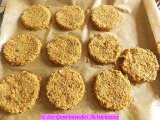 Galettes lentilles-boulgour-sarrasin-épinards à la croûte d'herbes (Vegan) Galettes lentilles-boulgour-sarrasin-épinards à la croûte d'herbes (Vegan)