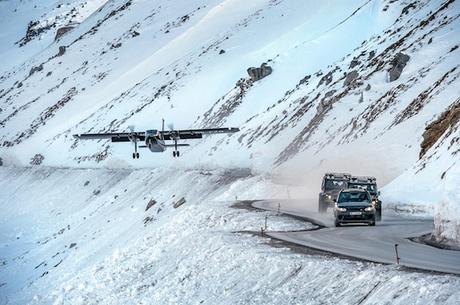 CINEMA : James Bond a choisi Jaguar Land Rover 007_Bond Elements_Vehicles on location