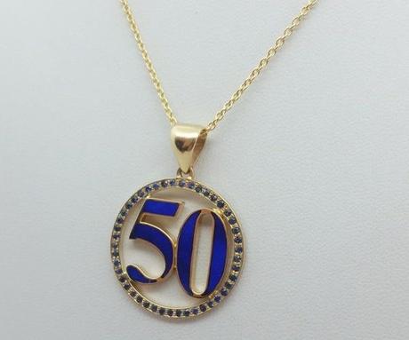 La lapis lazuli pendentif or lapis lazuli