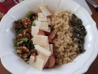 Salade de Quinoa, Noix et Saucisses Cliquer sur les photographies pour les agrandir