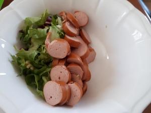 Salade de Quinoa, Noix et Saucisses Cliquer sur les photographies pour les agrandir