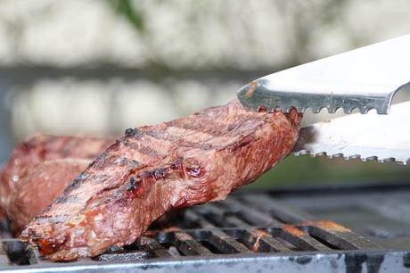 Les grillades au barbecue, à la plancha Mexique, Argentine Parillada au boeuf et aux légumes, salsa, boissons, desserts, Mexique