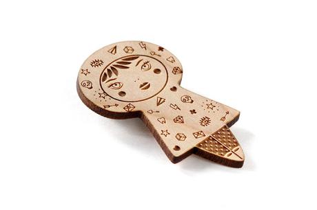Fond d'écran à télécharger - thème girly tattoo https://www.etsy.com/listing/586445384/doll-brooch-with-dots-pattern-character