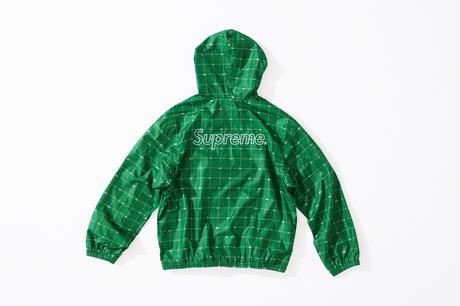 Supreme x Lacoste : une collaboration printanière au sommet de la hype Supreme x Lacoste : une collaboration printanière au sommet de la hype