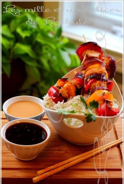 ~Brochettes  de poulet thaï avec sauce aux abricots gingembre et sauce aux arachides~