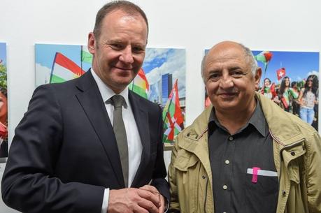 Vernissage photos: «Dans les yeux de Demir» 30729980_10211597114555565_5712048358965641216_n.jpg