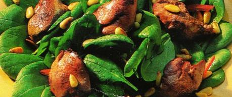 Salade de pousses d’épinards aux béatilles de volailles confites