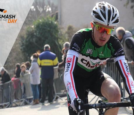 Quand un jeune cycliste prend une balle à l’entraînement Quand un jeune cycliste prend une balle à l’entraînement