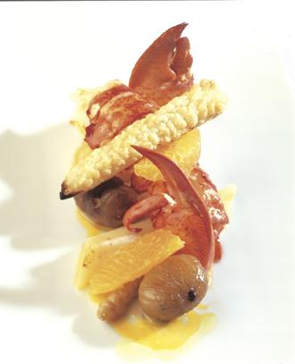 Homard rôti aux agrumes, salsifis, châtaignes et confiture de mandarine