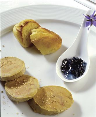 Foie gras de canard confit dans sa graisse à la fleur de violette