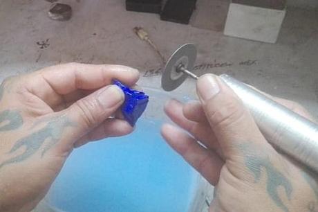 découpe pierre lapis lazuli