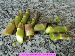 Pesto aux orties, asperges du jardin et fleurs de chou (Vegan)
