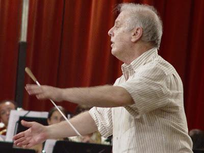 Daniel Barenboim restitue ses prix Echo-Klassik