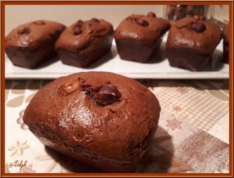 Minis cakes au chocolat et aux noisettes 