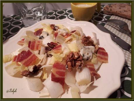 Salade d'Endive, Noix et Roquefort Salade d'Endive, Noix et Roquefort