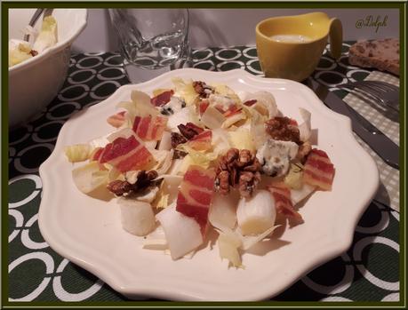 Salade d'Endive, Noix et Roquefort Salade d'Endive, Noix et Roquefort