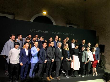 Photo de groupe de tous les lauréats et mentor s du prestigieux concours du Lexus Design Award 2018
