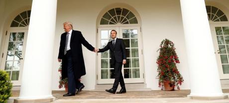 Prendre un Macron par la main