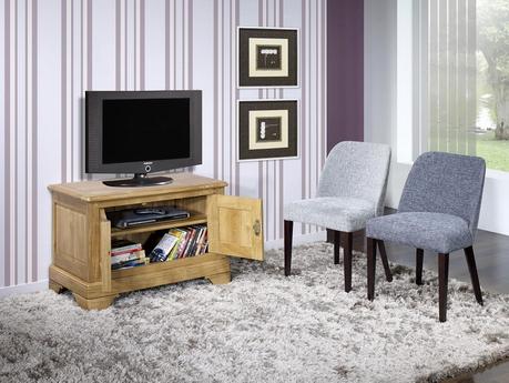 Meuble Tv 2 portes en Chªne Massif de style Louis Philippe Meuble Tv 2 portes Salomé réalisé en Chªne Massif de style Louis Philippe