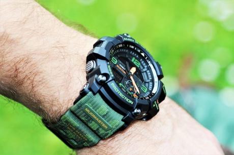 La montre G-Shock x Burton aux motifs militaires et street