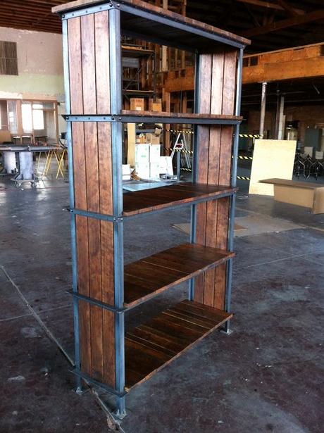 Petit Meuble Industriel Vintage Industrial Ellis Shelf with solid Steel and solid Stained