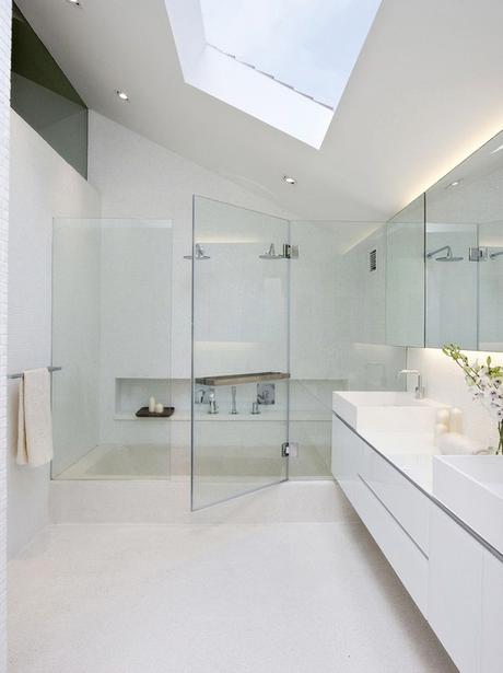 Meuble Salle De Bain Italien Love the Sky Light & Sloping Roof Beautiful Bathroom