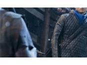 Robin Bois Taron Egerton mode Arrow dans bande-annonce