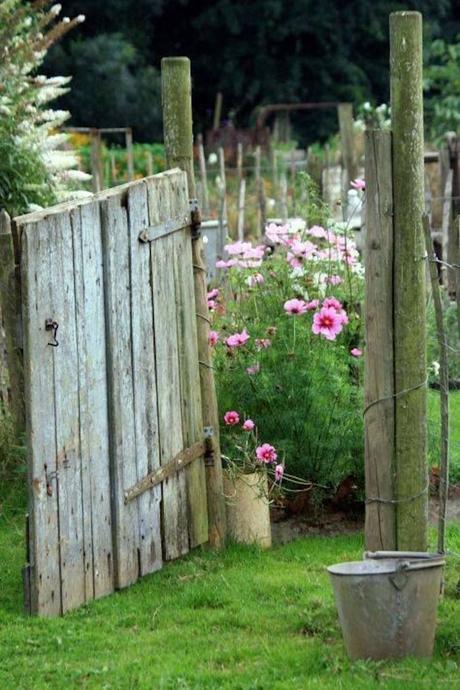 deco bucolique jardin potager fleurs bois